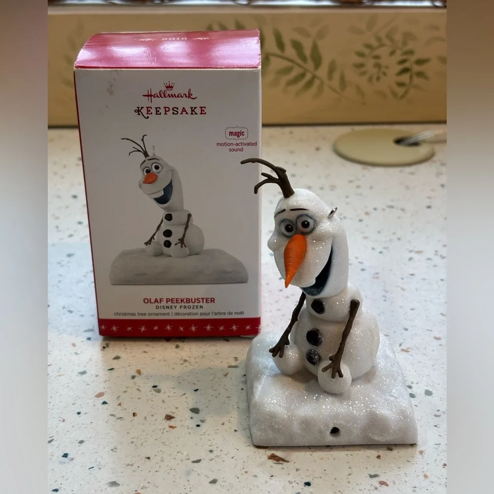 Hallmark Keepsake Olaf Peekbuster Ornament 2016 Disney‎ Frozen Activated Sound